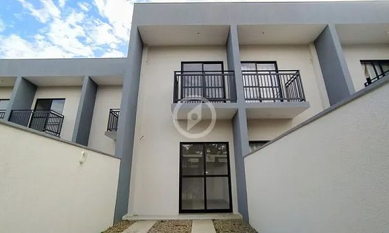Casa À Venda No Bair...