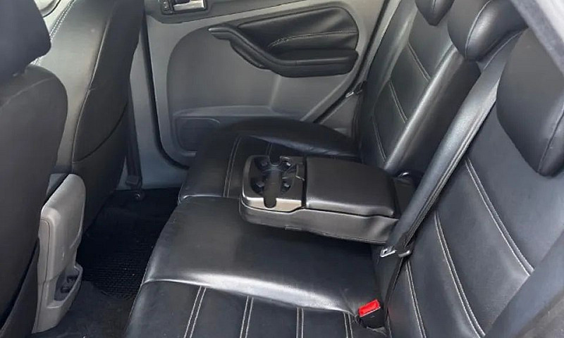 Ford Focus Sed. Ti./...