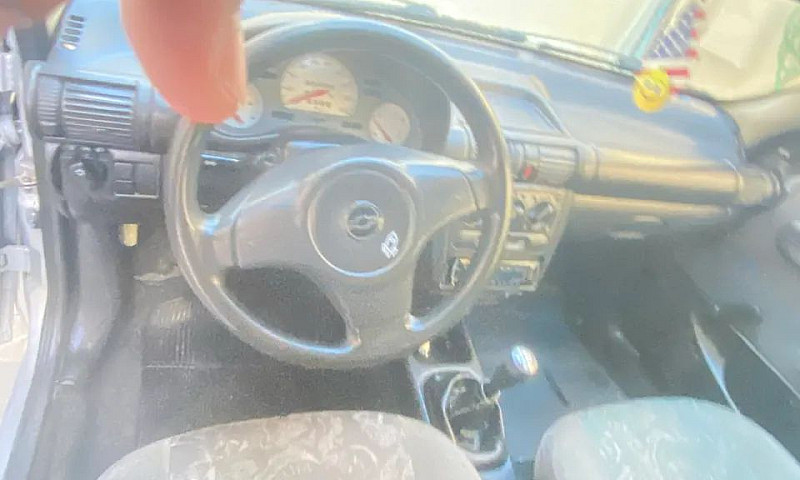 Chevrolet Corsa Seda...