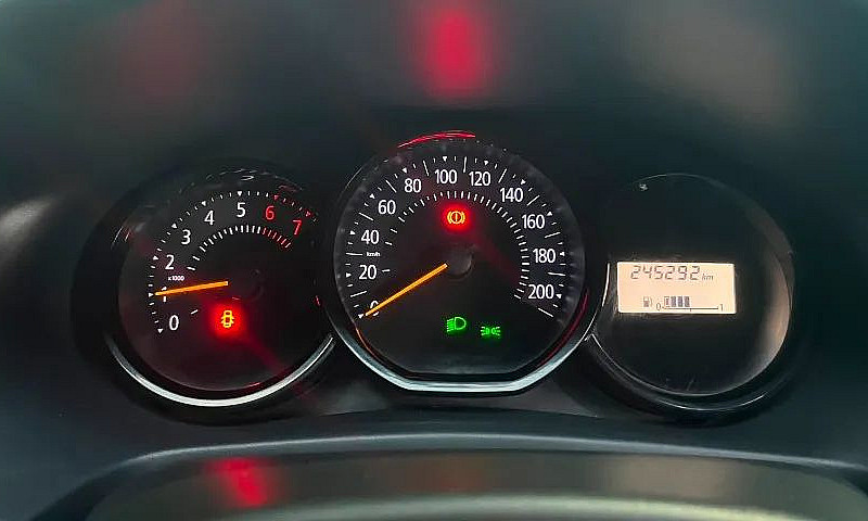 Renault Logan Authen...