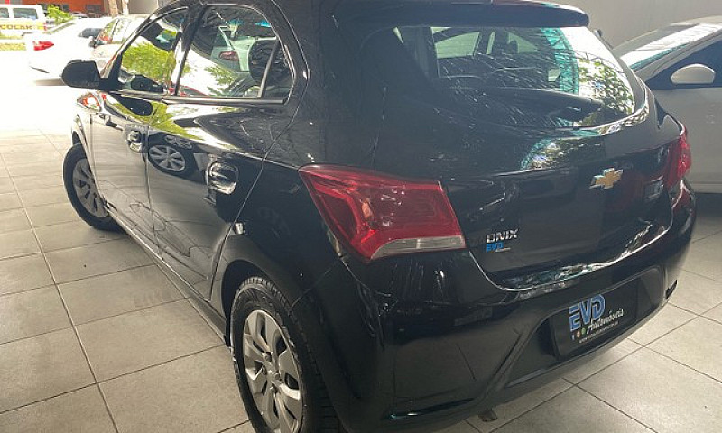 Chevrolet Onix Compl...