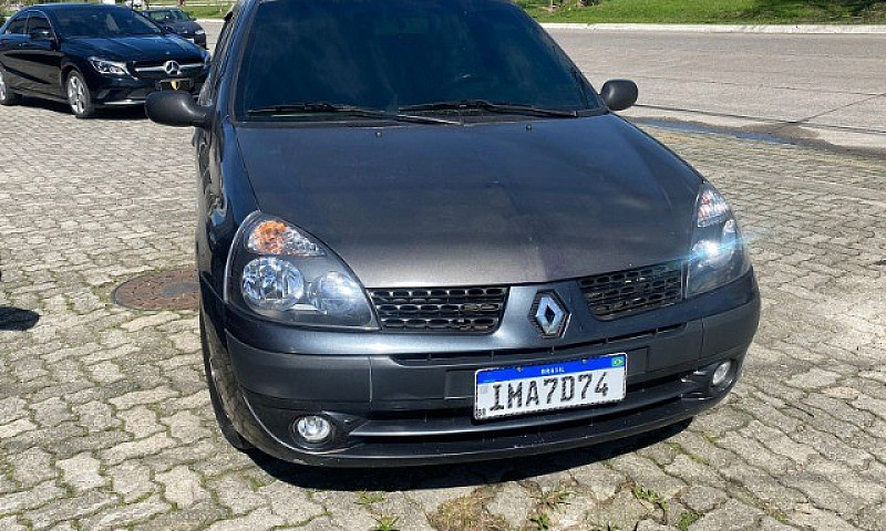 Clio Sedan 1.0 2004...