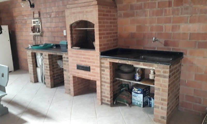 Amparo Vende- Casa L...