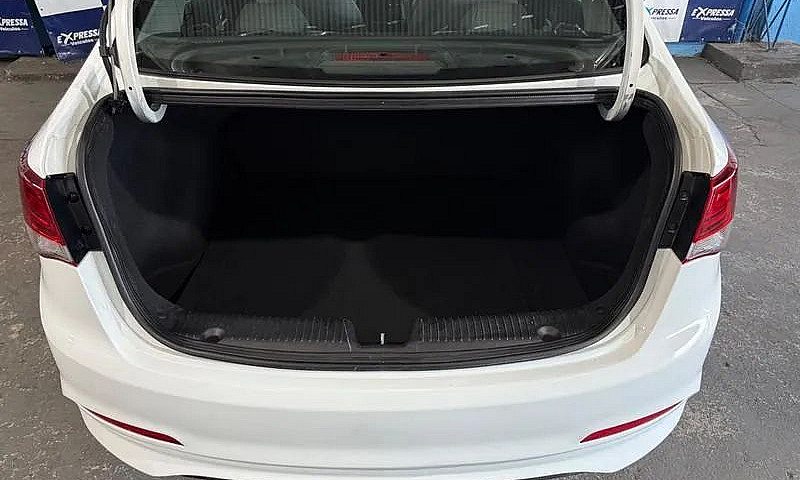 Hyundai Hyundahb20S ...