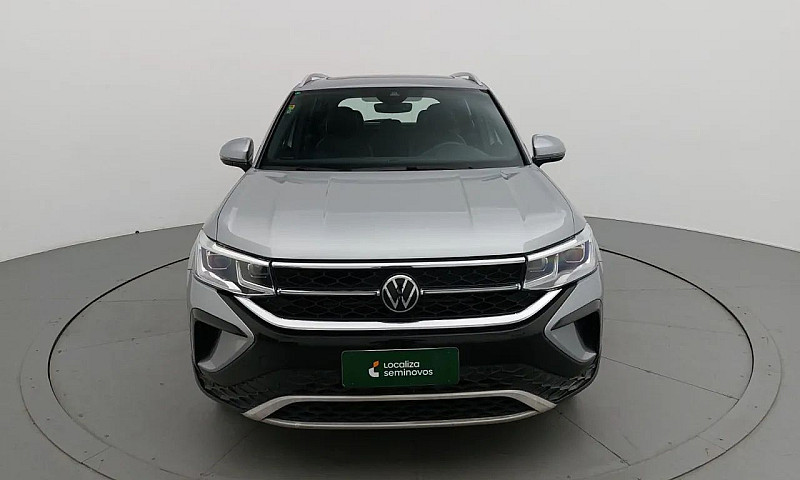 Volkswagen Taos 2023...