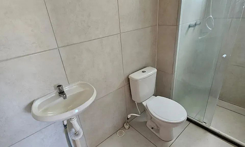 Alugo Apto 2 Quartos...