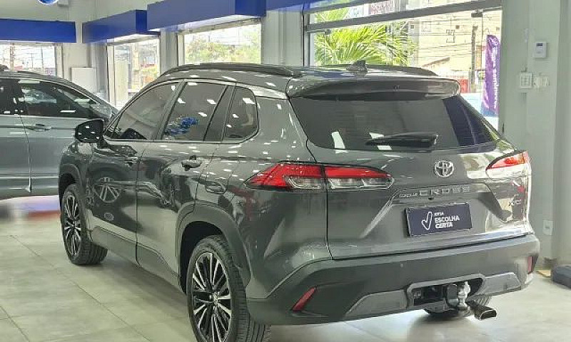 Toyota Corolla Cross...