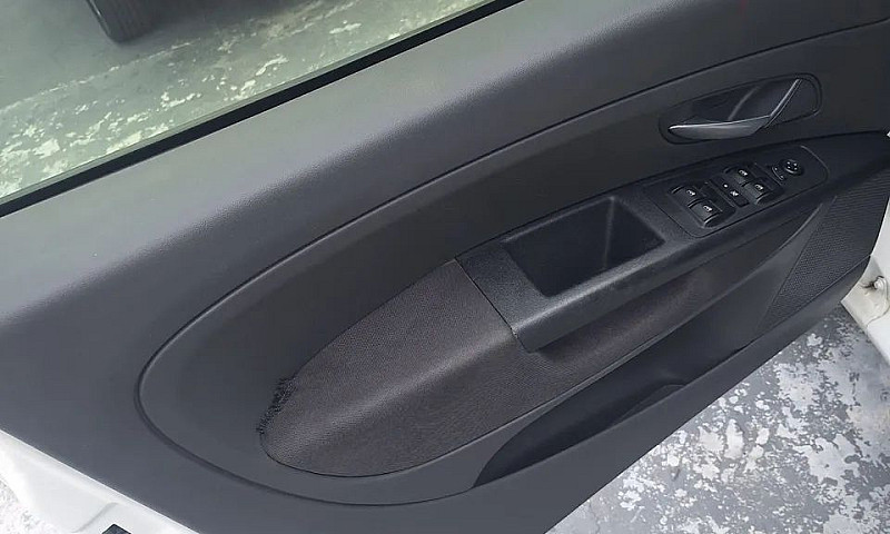 Fiat Punto Essence 1...