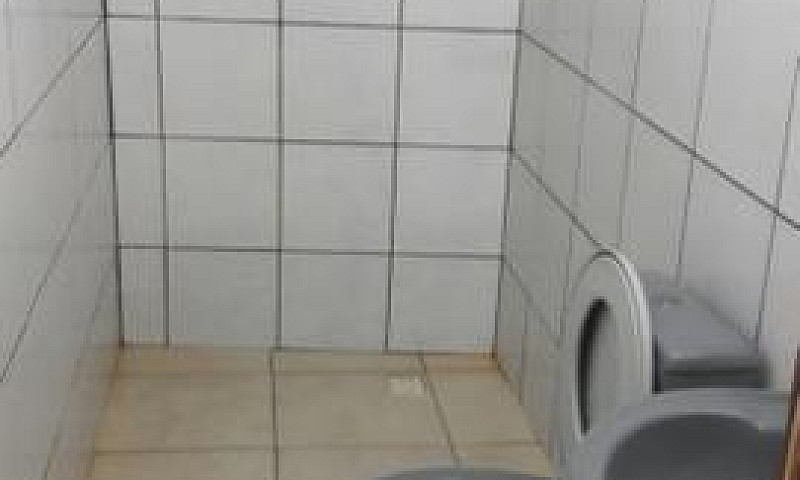 Aluga-Se Uma Casa...