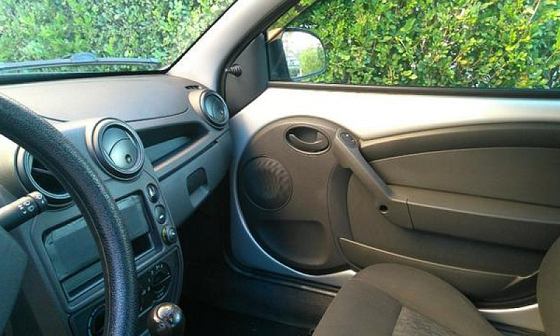 Ford Ka...