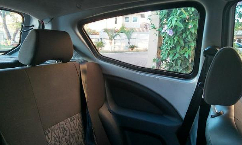 Ford Ka...