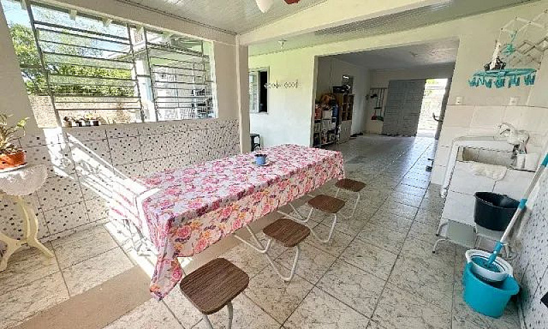 Ampla Casa De Dois A...