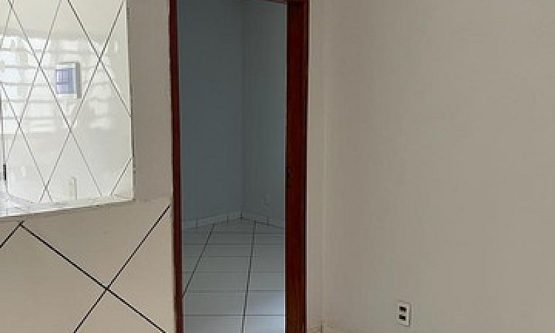 Casa Com 03 Quartos ...