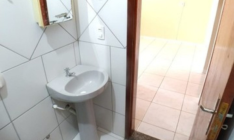 Uma Casa 02 Para Loc...