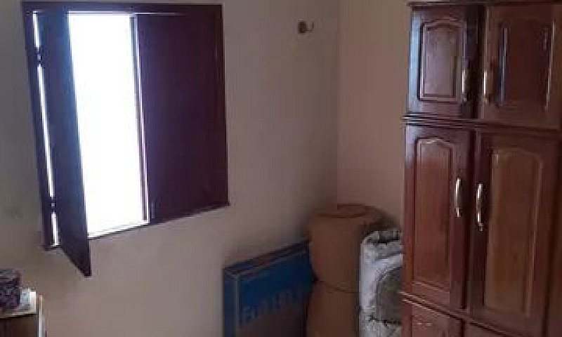 Alugo Casa Com 3 Qua...