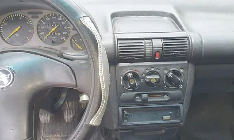 Corsa 98 .  8.000.  ...