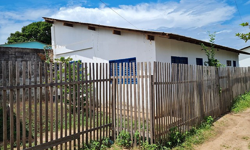 Casa Com 2 Quartos B...