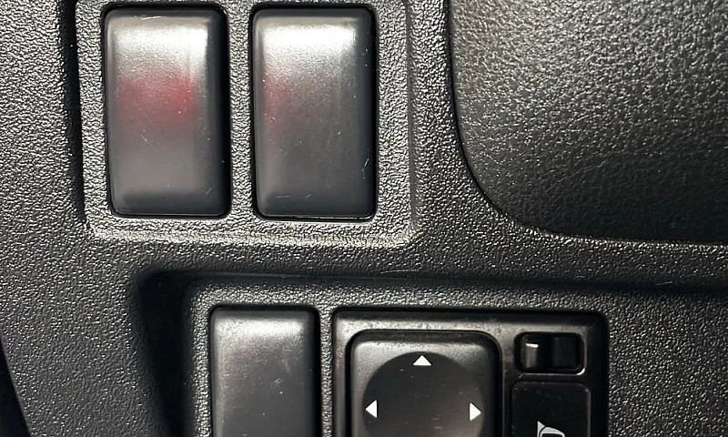 Nissan March 1.0 Sv ...