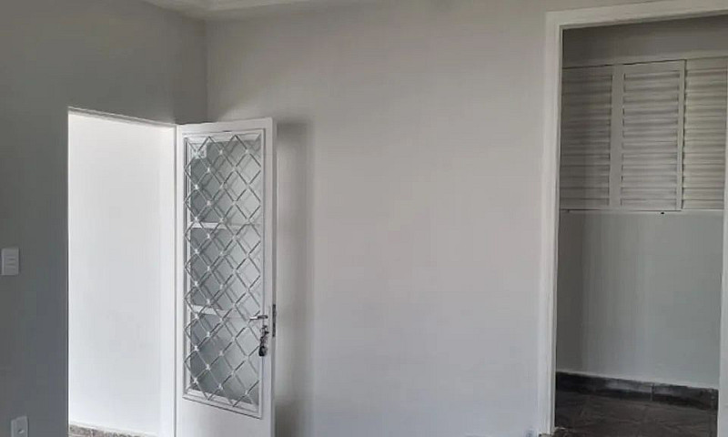 Casa À Venda No Bair...