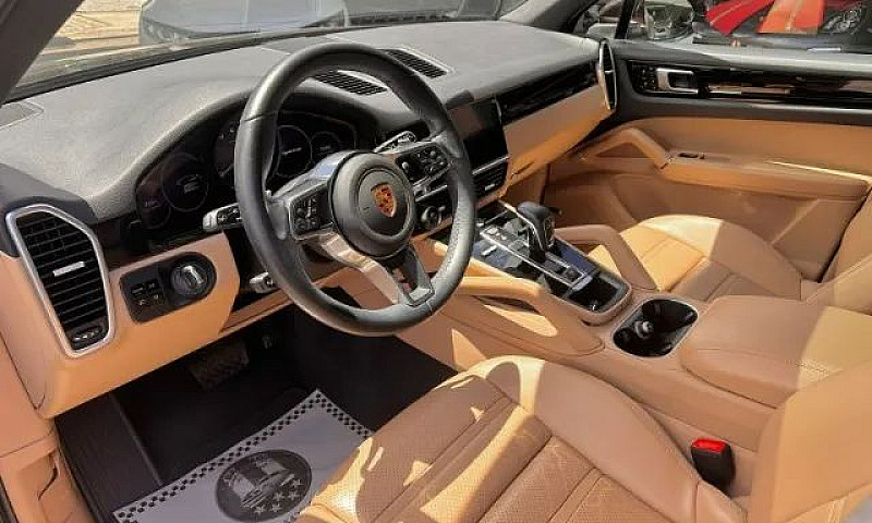 Porsche Cayenne E-Hy...