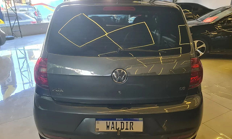 Volkswagen Fox 1.6 M...