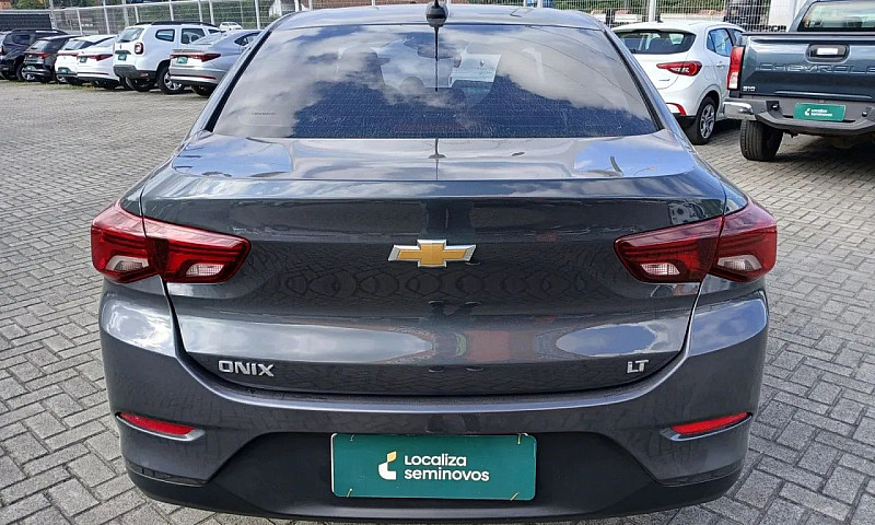 Chevrolet Onix Plus ...