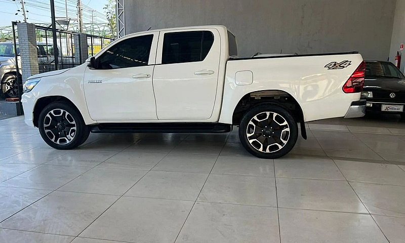 Toyota Hilux Cd 4X4 ...