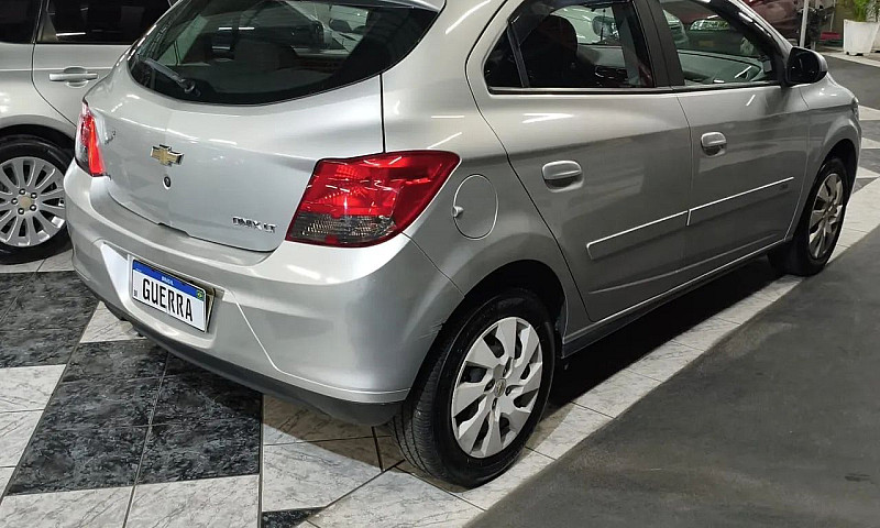 Chevrolet Onix Hatch...