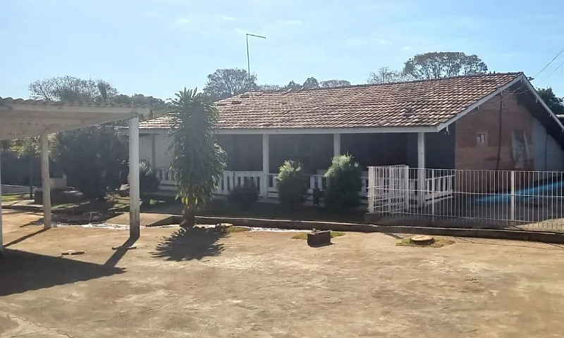 Aluga-Se Casas Em Pe...