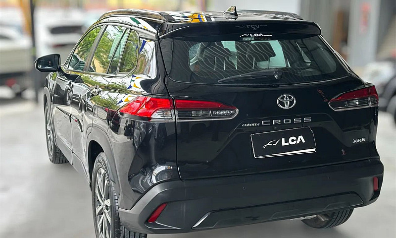 Toyota Corolla Cross...