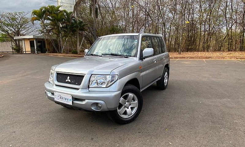 Mitsubishi Pajero Tr...