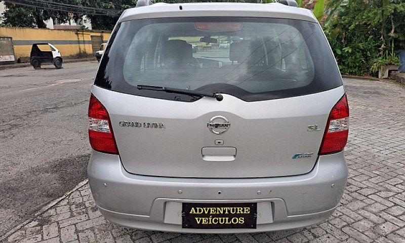 Livina 2012 Automáti...
