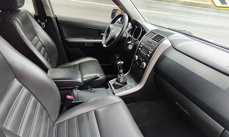 Suzuki Grand Vitara ...