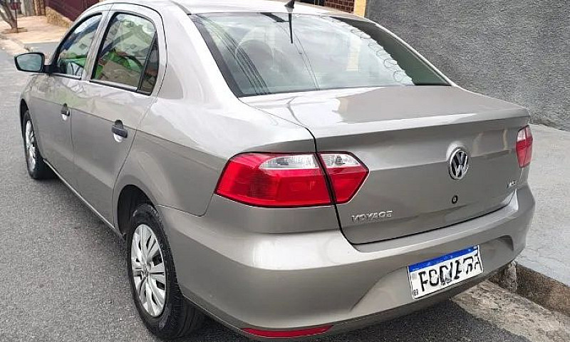 Volkswagen Voyage Tr...