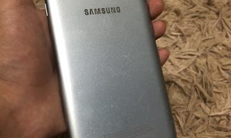 Samsung Galaxy J7 Pr...