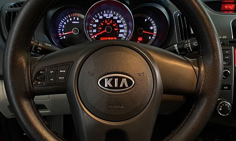Kia Cerato...