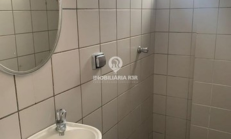 8120 Apartamento Bai...