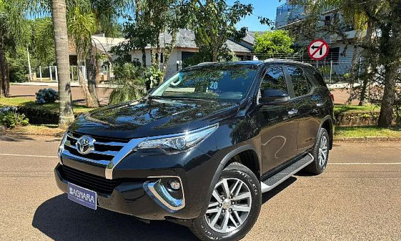 Toyota Hilux Sw4 Srx...