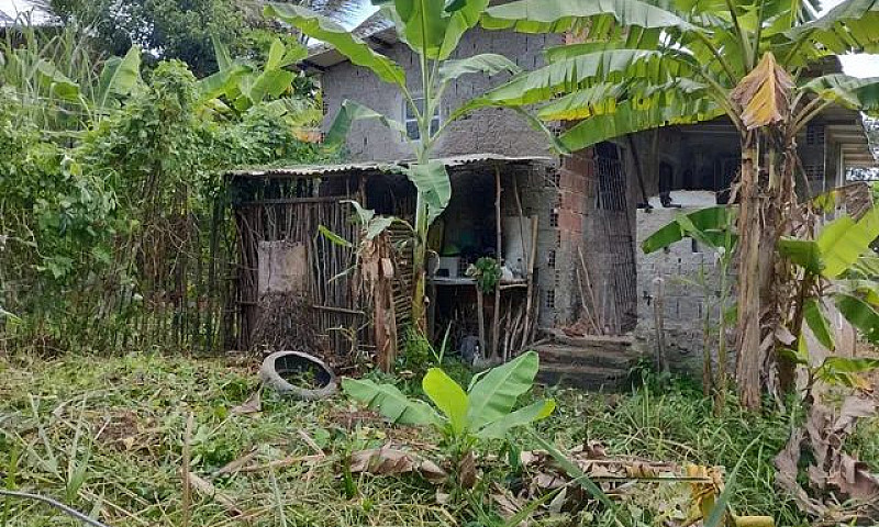 Casa Com Terreno Atr...