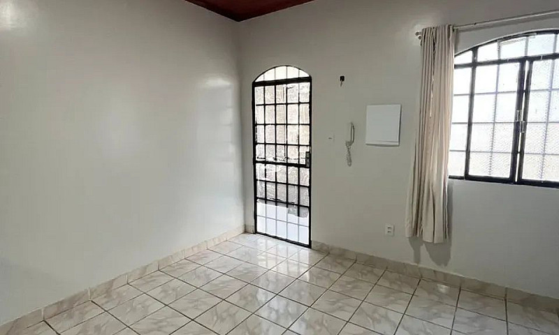 Aluga-Se Apartamento...