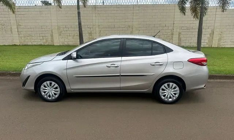 Toyota Yaris Xl Live...