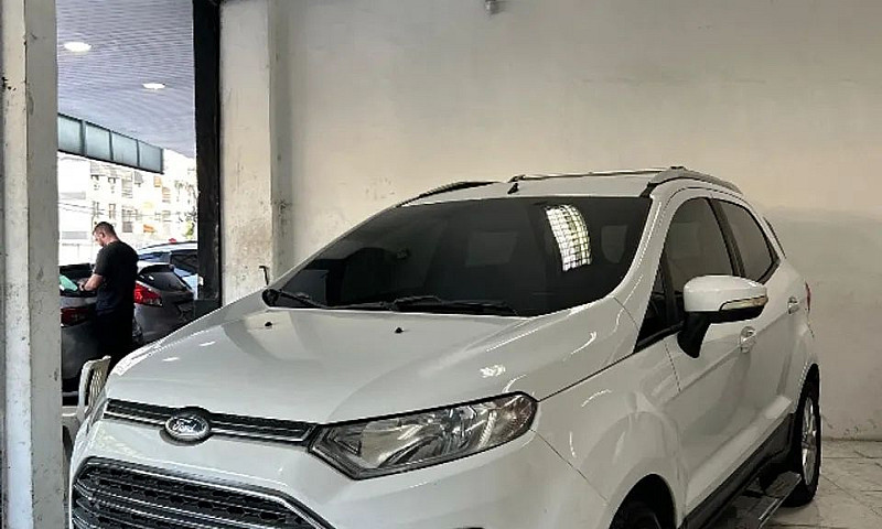Ford Ecosport Titani...