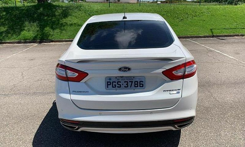 Ford Fusion Titanium...