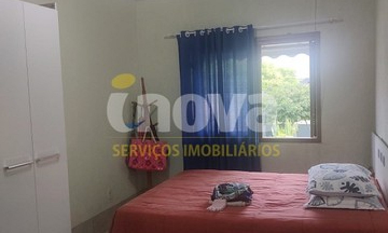 Casa Geminada No Bal...