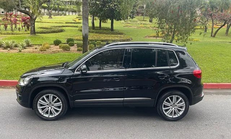Vw Tiguan Com Teto M...