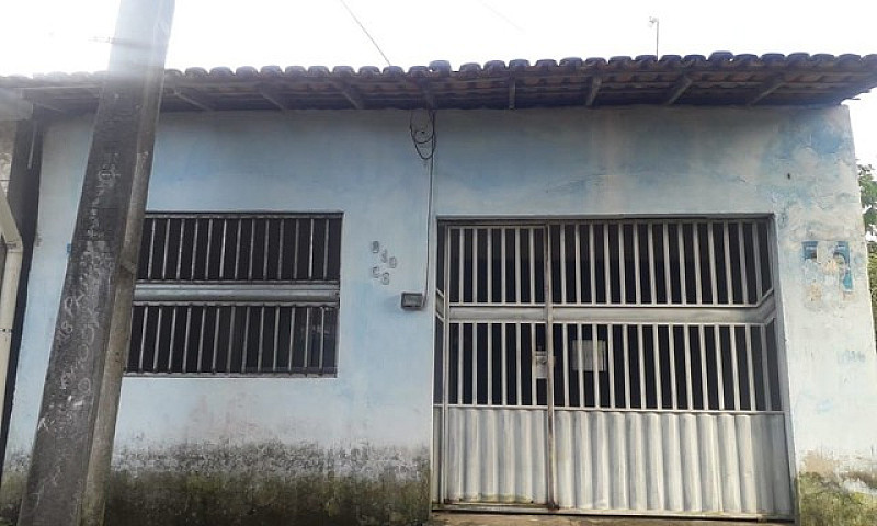 Vendo Uma Casa ...