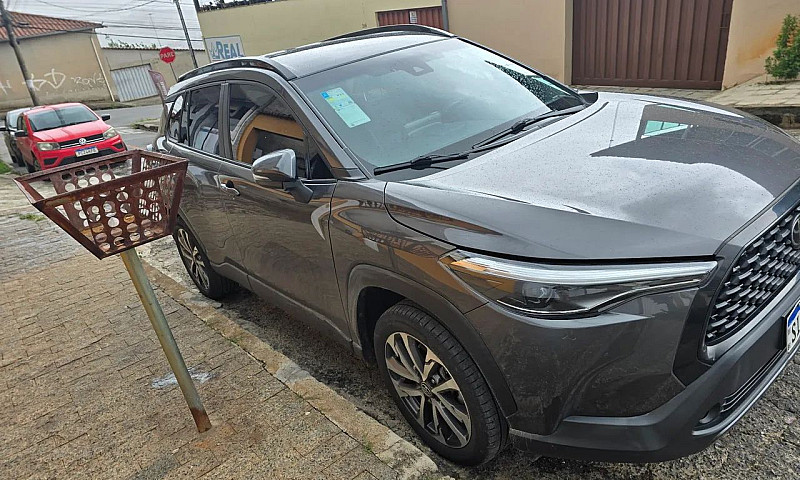 Toyota Corolla Cross...