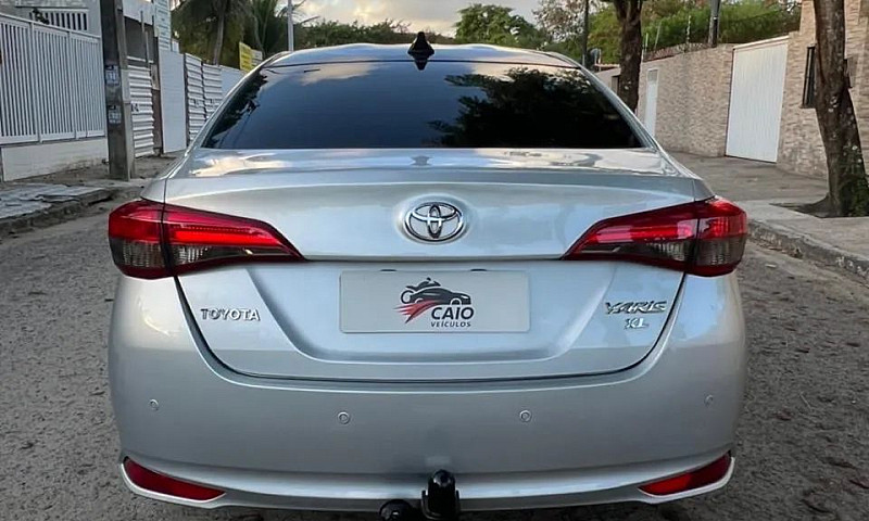 Toyota Yaris Xl Seda...