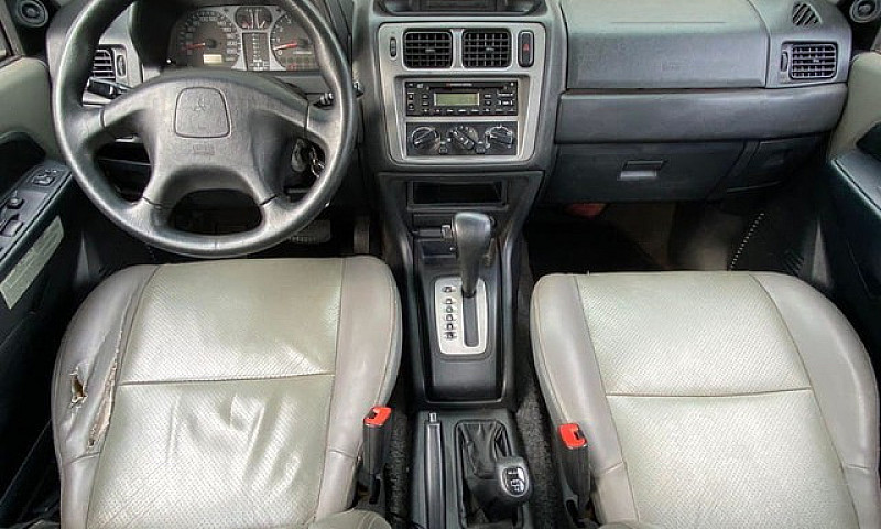 Mitsubishi Pajero Tr...