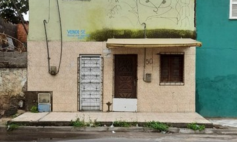 Casa Em Rua Bem Movi...